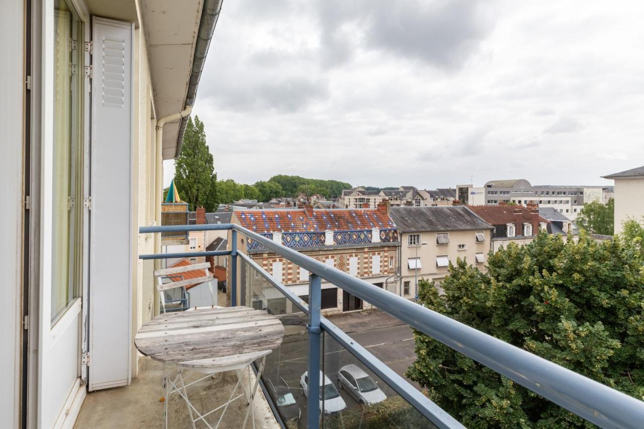 Appart T3 Bien Situe A Bourges + Wifi 外观 照片