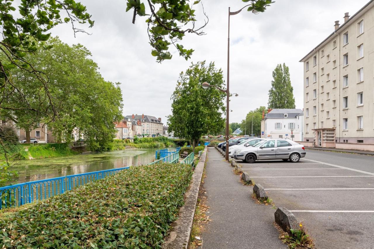 Appart T3 Bien Situe A Bourges + Wifi 外观 照片
